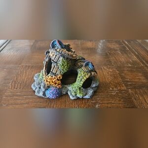 Colorful Aquarium Decoration Barrels With Swimming Holes